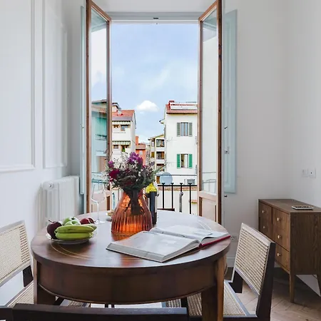 Boutique House Whit Balcony Appartement *
